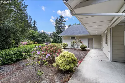 87991 Woodlands Dr, Florence, OR 97439 - Photo 4