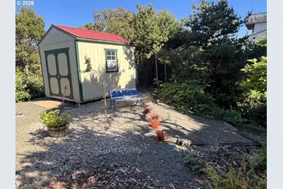 88380 2nd Ave, Florence, OR 97439 - Photo 6