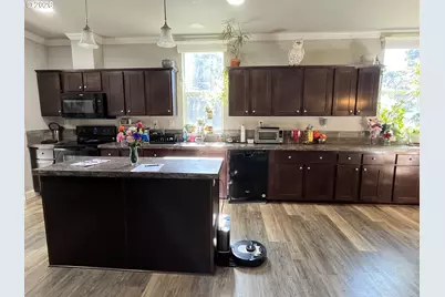 88380 2nd Ave, Florence, OR 97439 - Photo 10