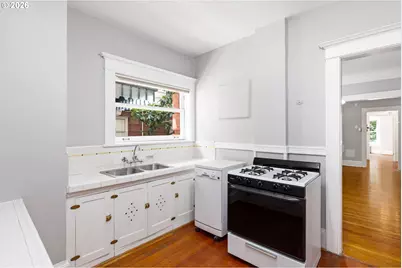 2083 NW Johnson St #21, Portland, OR 97209 - Photo 14