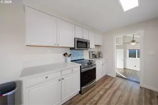 815 Broadway Ave, Winchester Bay, OR 97467 - Photo 22