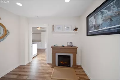 815 Broadway Ave, Winchester Bay, OR 97467 - Photo 24