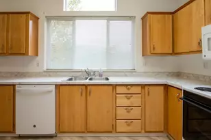 1310 David Ave, Eugene, OR 97404 - Photo 20