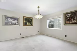 16867 Wight Ln, Lake Oswego, OR 97035 - Photo 8