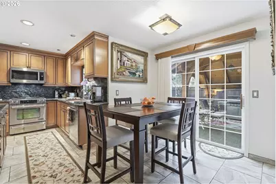 16867 Wight Ln, Lake Oswego, OR 97035 - Photo 18