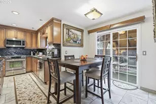 16867 Wight Ln, Lake Oswego, OR 97035 - Photo 18