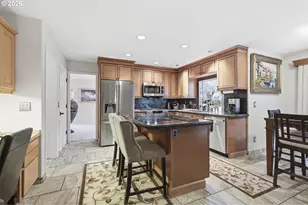 16867 Wight Ln, Lake Oswego, OR 97035 - Photo 12