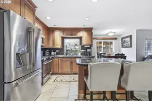 16867 Wight Ln, Lake Oswego, OR 97035 - Photo 10