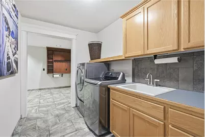 16867 Wight Ln, Lake Oswego, OR 97035 - Photo 22