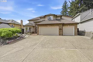 16867 Wight Ln, Lake Oswego, OR 97035 - Photo 2