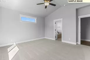 656 NE Trillium Dr, Estacada, OR 97023 - Photo 36