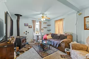 1266 S 14th St, Coos Bay, OR 97420 - Photo 4