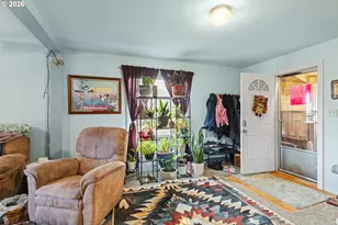 1266 S 14th St, Coos Bay, OR 97420 - Photo 2