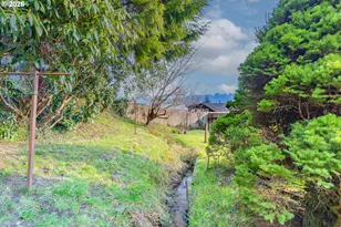 1266 S 14th St, Coos Bay, OR 97420 - Photo 26