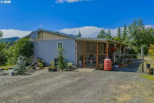 97733 Gravelford Ln, Myrtle Point, OR 97458 - Photo 4
