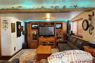 1890 37th St, Florence, OR 97439 - Photo 4