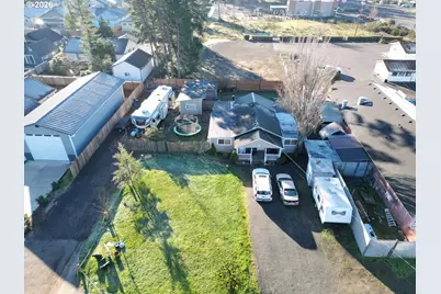 1890 37th St, Florence, OR 97439 - Photo 1