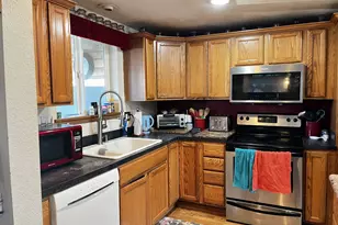 1890 37th St, Florence, OR 97439 - Photo 18