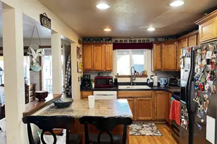 1890 37th St, Florence, OR 97439 - Photo 12