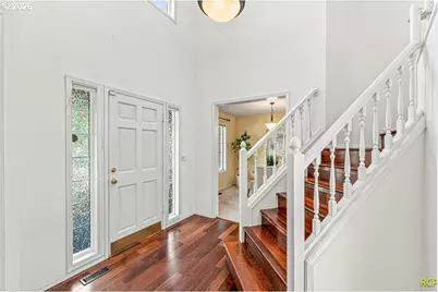 10240 SW Wasco Way, Tualatin, OR 97062 - Photo 2
