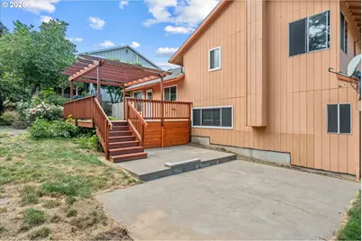 1722 SW Hartley Ave, Gresham, OR 97080 - Photo 32