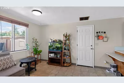 644 SE 45th Pl, Salem, OR 97317 - Photo 10
