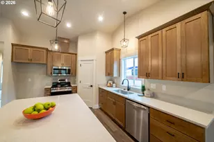 950 6th St, Lyons, OR 97358 - Photo 8