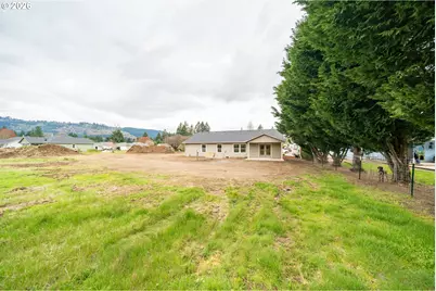 950 6th St, Lyons, OR 97358 - Photo 24