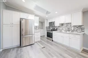 124 Carmel Dr, Aumsville, OR 97325 - Photo 8