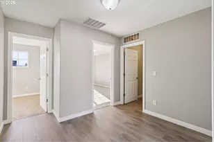 1649 SW Miranda Pl, Troutdale, OR 97060 - Photo 16