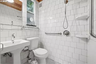 2241 NE 33rd Ave, Portland, OR 97212 - Photo 38