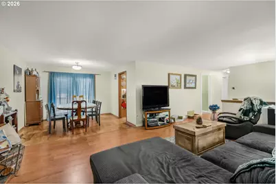 22225 SE Peggy Ann Dr, Damascus, OR 97089 - Photo 2