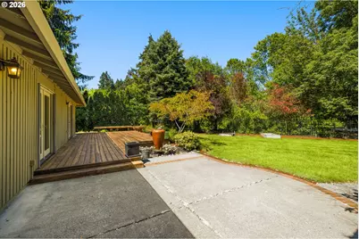 1066 NE 6th Dr, Hillsboro, OR 97124 - Photo 32