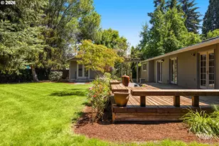 1066 NE 6th Dr, Hillsboro, OR 97124 - Photo 30