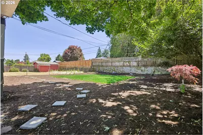 11942 NE Siskiyou St, Portland, OR 97220 - Photo 22
