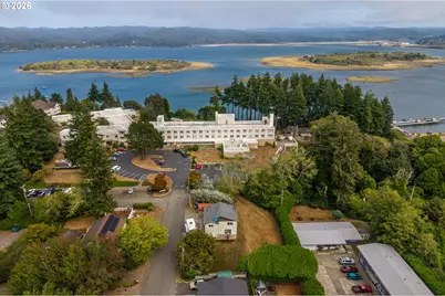 1005 Yew Ave, Coos Bay, OR 97420 - Photo 14