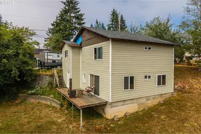 1005 Yew Ave, Coos Bay, OR 97420 - Photo 6
