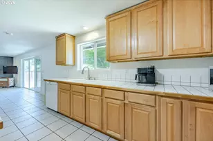 2219 19th St, Springfield, OR 97477 - Photo 10