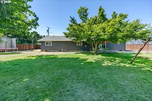 2219 19th St, Springfield, OR 97477 - Photo 30