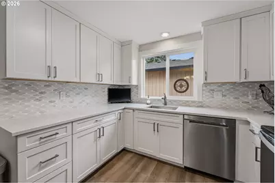 13885 SW 104th Ave, Tigard, OR 97223 - Photo 12