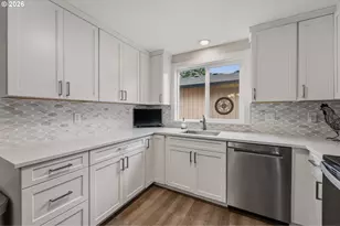 13885 SW 104th Ave, Tigard, OR 97223 - Photo 12