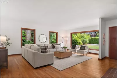 1710 SW Broadway Dr, Portland, OR 97201 - Photo 4