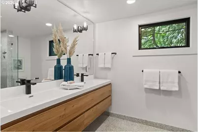 1710 SW Broadway Dr, Portland, OR 97201 - Photo 18