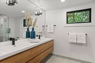 1710 SW Broadway Dr, Portland, OR 97201 - Photo 18