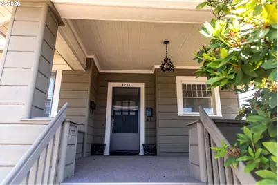 3234 SE Cesar E Chavez Blvd, Portland, OR 97202 - Photo 2