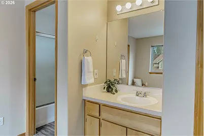 1022/1034 NE Lija Loop, Portland, OR 97211 - Photo 20