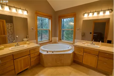 10 Emma Ln, Trout Lake, WA 98650 - Photo 32