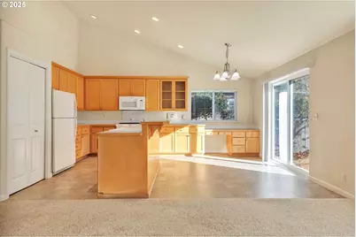 158 Mackin Ave, Eugene, OR 97404 - Photo 18