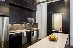 1314 NW Irving St, Portland, OR 97209 - Photo 10