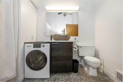 1314 NW Irving St #612, Portland, OR 97209 - Photo 26
